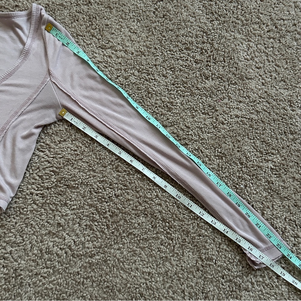 Urban Outfitters Out From Under Mauve Long Sleeve Button Front Crop Top Medium - Picture 9 of 9
